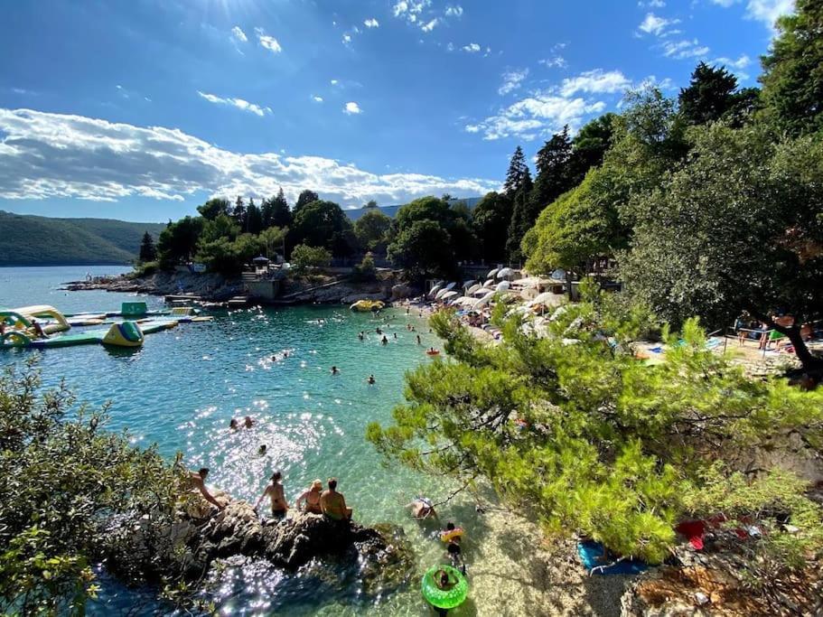 Studio Vesna With A Terrace And Sea View Rabac Exterior photo