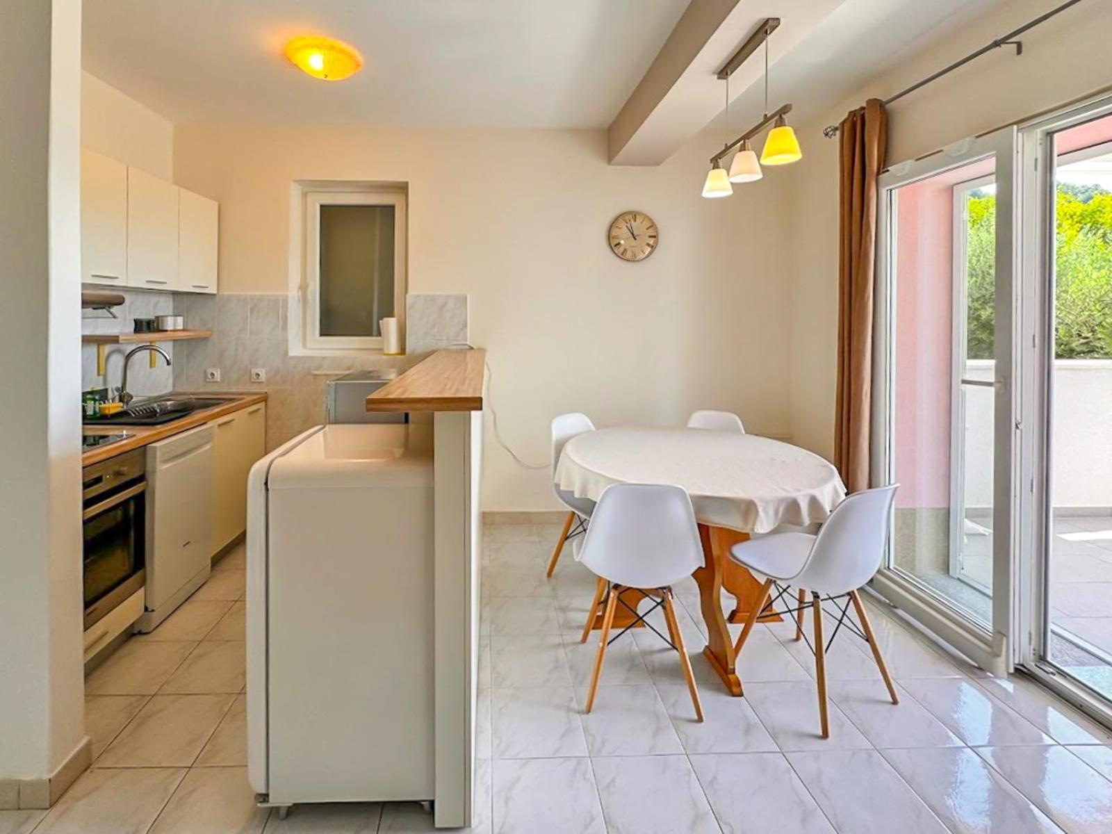 Studio Vesna With A Terrace And Sea View Rabac Exterior photo